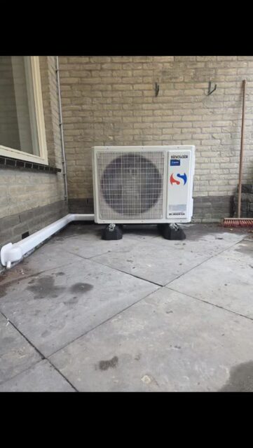 Gisteren mooie single split console model geplaatst, voor in de woonkamer.
Ook interesse in een airco en/of warmtepomp? neem gerust contact met ons op voor vrijblijvende offerte en advies op maat.
#lelystad #sinclair #koelen #verwarmen