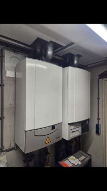 Deze week een klant weer blij gemaakt met de vervanging van een 2 tal cv ketels van het merk remeha. De oude ketels waren 16+ jaren oud en toe aan vervanging.
Omdat we bij het merk remeha bleven konden we alles 1 op 1 uit wisselen en konden de nieuwe ketels weer snel in bedrijf.
Daarnaast hebben wij ook de scios keuringen verzorgd zodat de ketels en de gasleiding weer aan de wettelijke eisen voldoet.
Wilt u graag advies over u installatie of is deze ook aan vervanging toe neem gerust contact met ons op, via info@eco-cool.nl. wij kunnen u van a tot z ontzorgen.
#ijmuiden #remeha #cvketels #installatie
